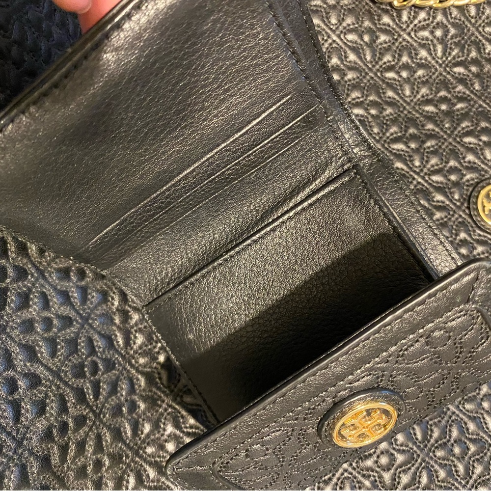 Tory Burch black quilted trifold wallet | NEW - Picture 2 of 3
